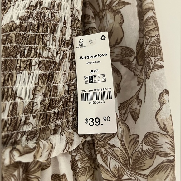 cute flowy floral summer dress - Picture 6 of 7